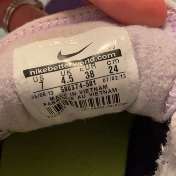 Women’s Nike shoes - Picture 6 of 6